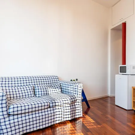 Giulio Flexyrent Apartment
